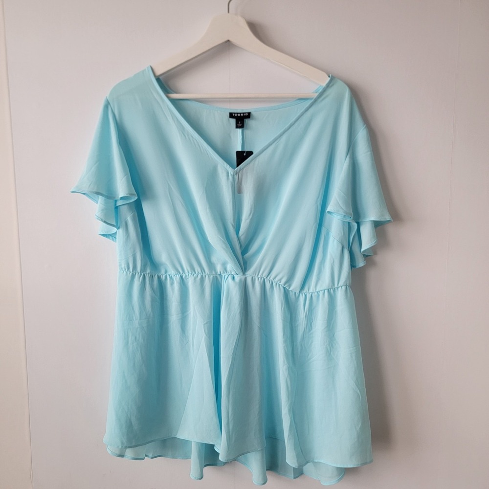 Torrid women Georgette Twist Surplice Flutter Sleeve Top sz 2x V Neck Feminine